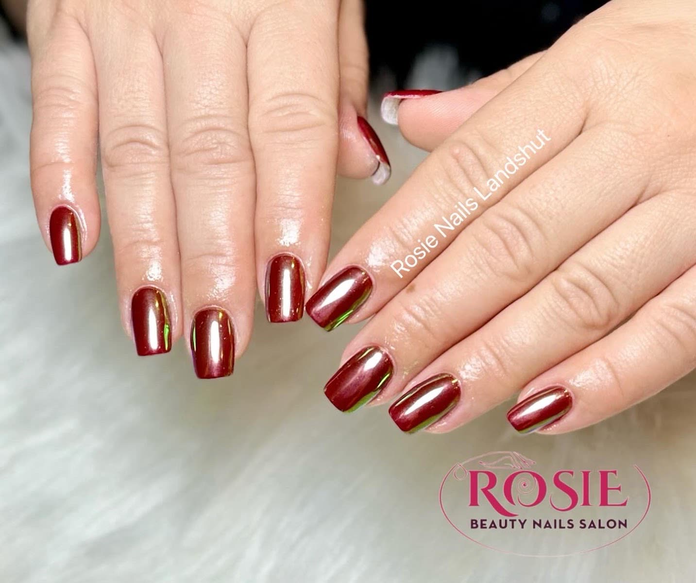 Kirschrot – Arbeit von Rosie Nails